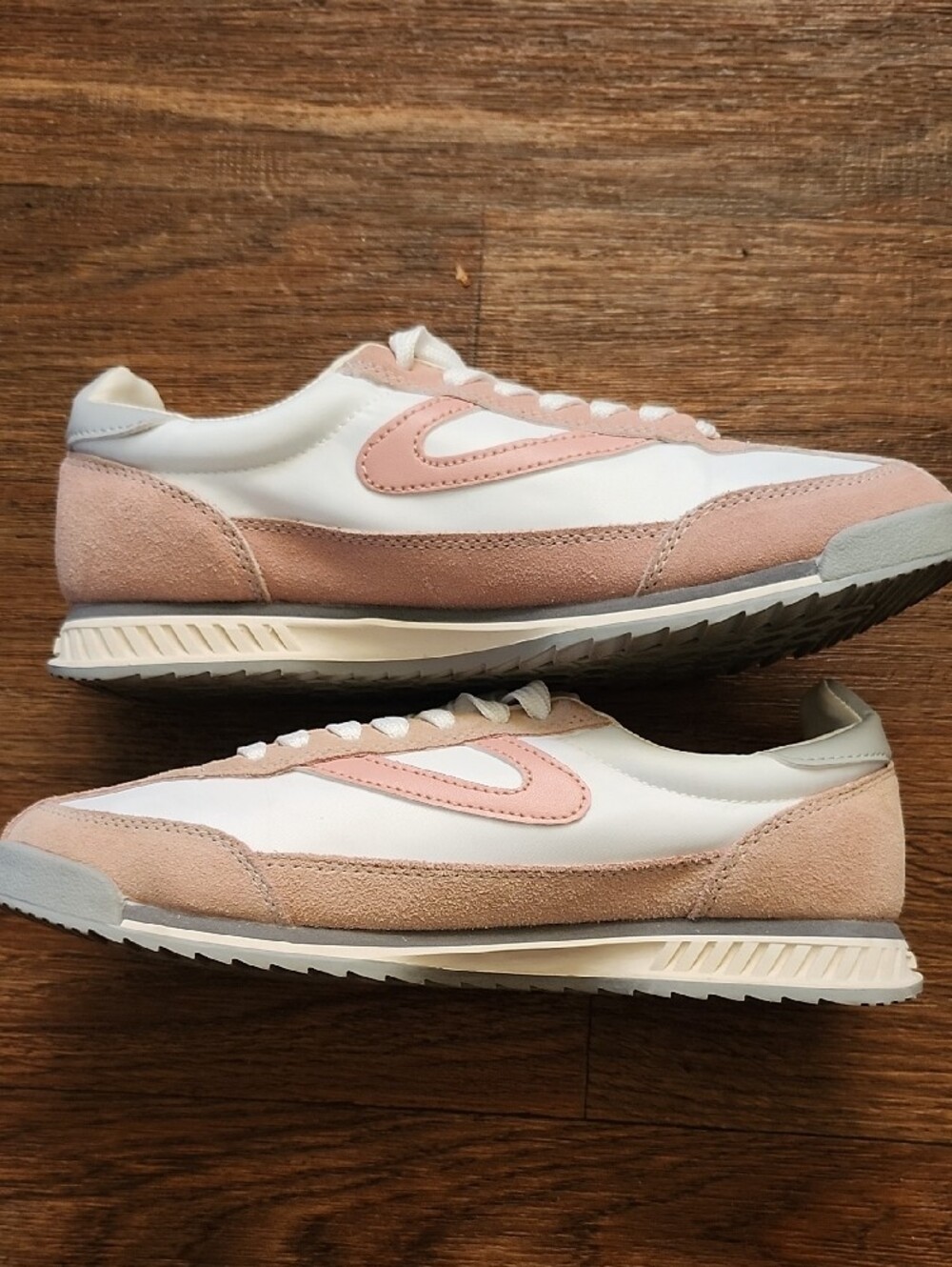 Tretorn Rawlins 2.0 Retro Sneakers White Blush Pink Suede Leather Sz 8.5